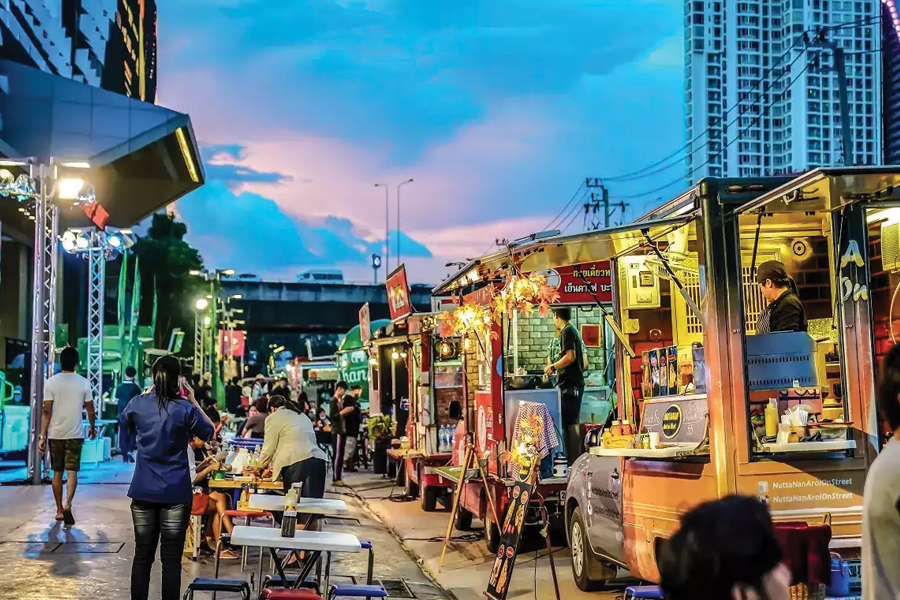 Sarafa Bazaar